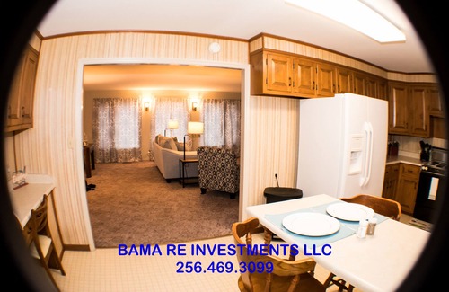 Hartselle House | AWESOME 2BR-2Bath Hartselle Home - private bathrooms - DITCH THE HOTEL
