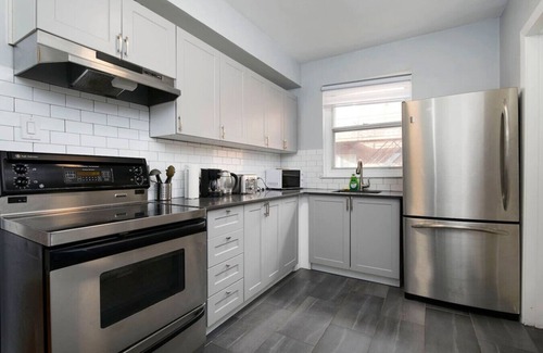 Cote-Des-Neiges—Notre-Dame-De-Grace Apartment | Awesome 2BR in Montreal