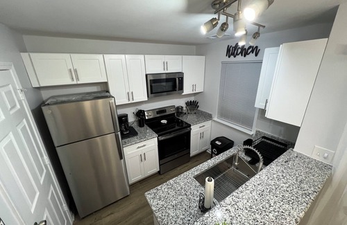 Charlotte House | Awesome 2BR Townhome w/KING bed & pool