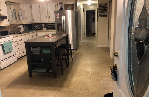 Coventry House | Awesome 3 bd lake house on Johnson’s Pond