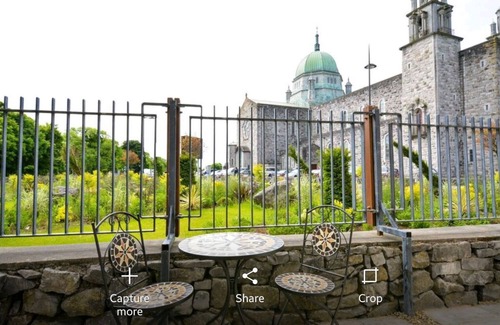 Galway City Centre Apartment | Awesome 3-bedroom riverside Cathedral view in City Centre