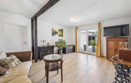 Ahrenshagen-Daskow Apartment | Awesome Apartment In Ahrenshagen-Daskow