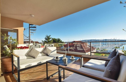 Kastel Gomilica Apartment | Awesome apartment in Kastel Gomilica