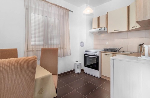 Donji Zagon Apartment | Awesome apartment in Novi Vinodolski