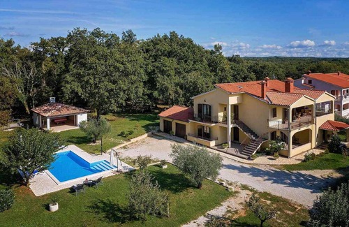 Susnjici Apartment | Awesome apartment in Sveti Lovrec