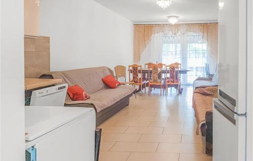 Drawno Apartment | Awesome Apartment In Dominikowo
