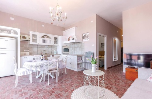 Klanfari Apartment | Awesome apartment in Dramalj with sauna