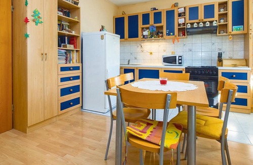 Central Dalmatia Apartment | Awesome apartment in Duce