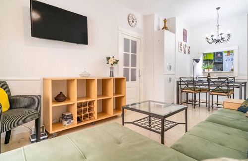 Calahonda Apartment | Awesome apartment in Calahonda with kitchen