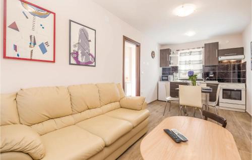 Icici Apartment | Awesome Apartment In Icici With Kitchen