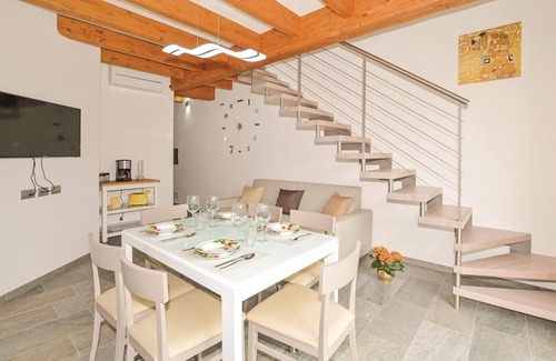 Lezzeno Apartment | Awesome apartment in Lezzeno -CO-