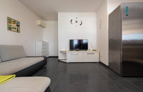 Kustici Apartment | Awesome apartment in Kustici, Novalja