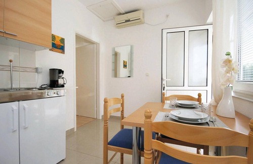 Raslina Apartment | Awesome apartment in Raslina