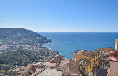 Castellabate Historic Centre Apartment | Awesome apartment in Castellabate
