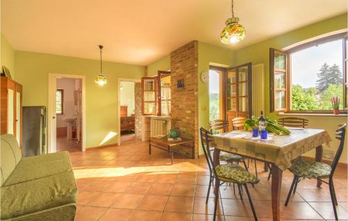 Monforte d'Alba Apartment | Awesome Apartment In Monforte D'alba