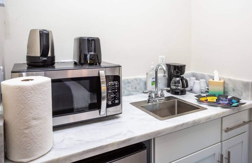 Bankers Hill Apartment | Awesome Balboa Park View with Huge Balcony in SD