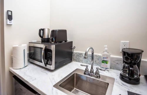 Bankers Hill Apartment | Awesome Balboa Park View with Huge Balcony in SD
