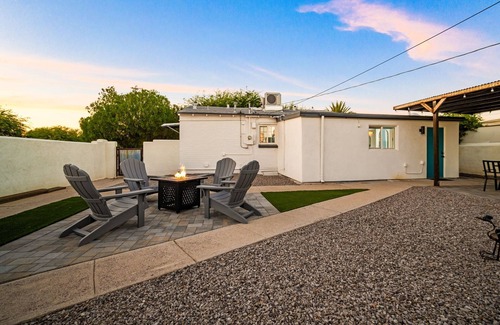 Blenman-Elm Apartment | Awesome Casita centrally located in quiet historic district
