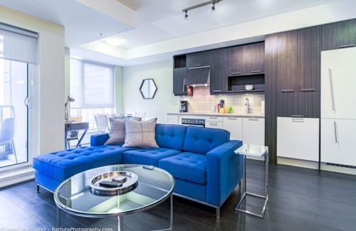 Financial District Condo | Awesome downtown location 1 bed, 1 bath