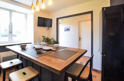 Saint-Brice-de-Landelles House | Awesome home in Saint-Brice-de-Landell