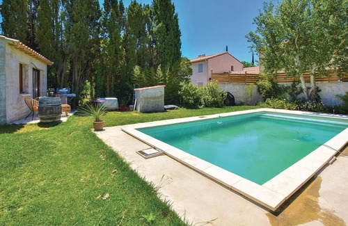 Sainte-Cecile-les-Vignes House | Awesome home in Ste Cecile les Vignes