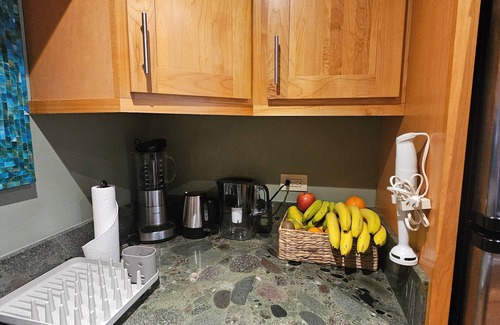 Waikiki Condo | Awesome hi-rise ocean view, On-Beach, Lanai, Salt Pool, Sauna, Spa, Gym, Parking
