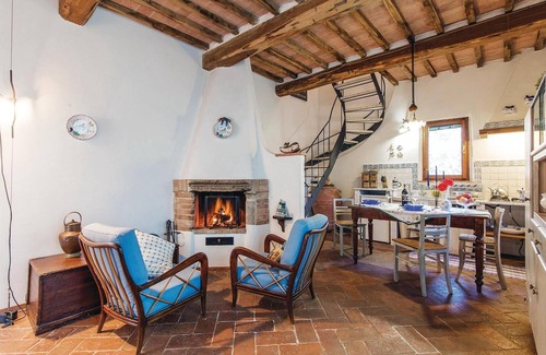 Monteroni d'Arbia House | Awesome home in Monteroni d´Arbia SI