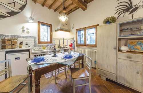 Monteroni d'Arbia House | Awesome home in Monteroni d´Arbia SI