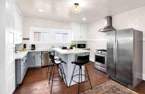 Pico-Union House | Awesome Home Close To Everything