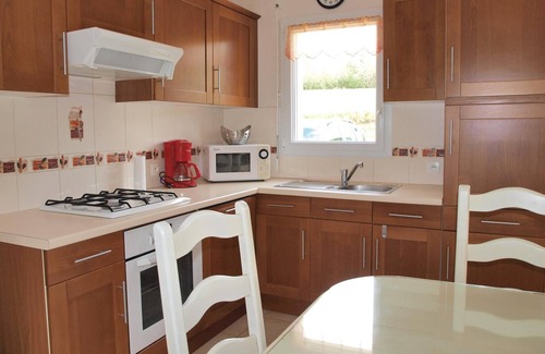 Plestin-les-Greves House | Awesome home in Plestin les Greves