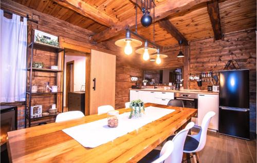Pisarovina House | Awesome Home In Jamnica Pisarovinska