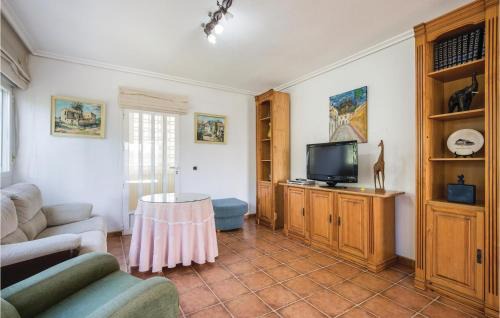 Caravaca de la Cruz House | Awesome Home In Caravaca With Kitchen