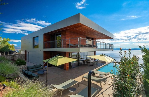 Mosenice House | Awesome home in Moscenicka Draga