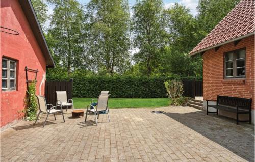 Bække House | Awesome Home In Bække With Kitchen