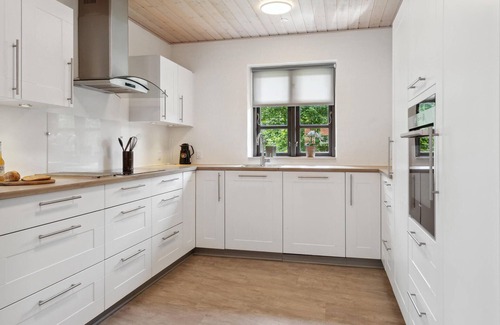 Bække House | Awesome home in Bække with kitchen
