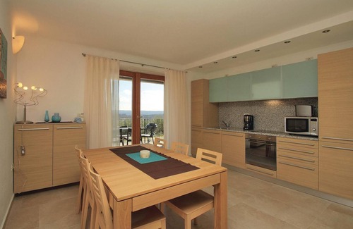 Baredine House | Awesome home in Baredine with WiFi