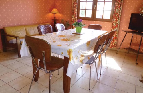 Bermonville House | Awesome home in Bermonville with 4 Bedrooms and WiFi