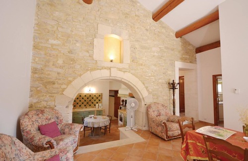 Bollene House | Awesome home in Bollène with WiFi