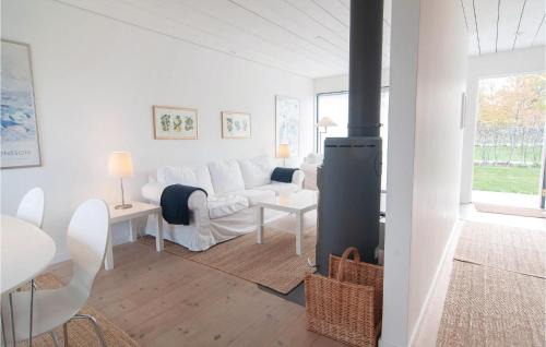 Burgsvik House | Awesome Home In Burgsvik With Wifi