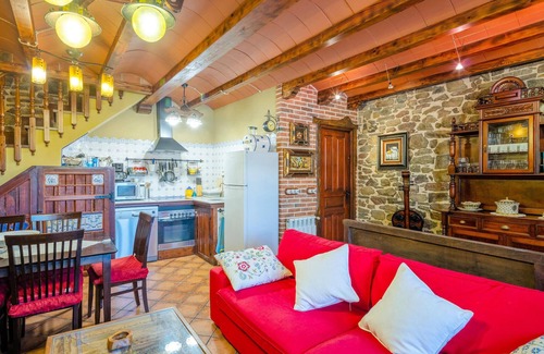 Villar de Pineres House | Awesome home in Carabanzo