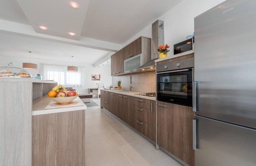 Debeljak House | Awesome home in Debeljak with kitchen