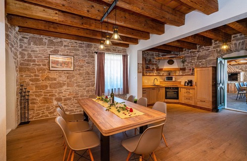 Drage House | Awesome home in Drage
