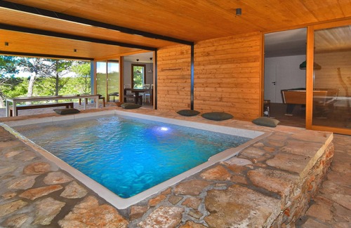 Dragove House | Awesome home in Dragove with WiFi