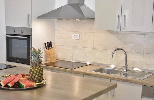 Duce House | Awesome home in Duce with kitchen