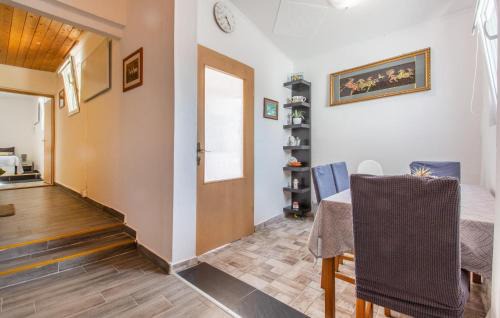 Sezana House | Awesome Home In Dutovlje With Wifi