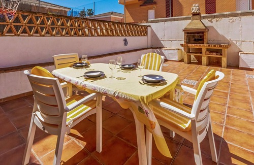 Islantilla House | Awesome home in Islantilla - Lepe