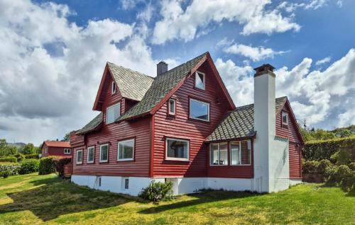 Fitjar House | Awesome Home In Fitjar With Wifi