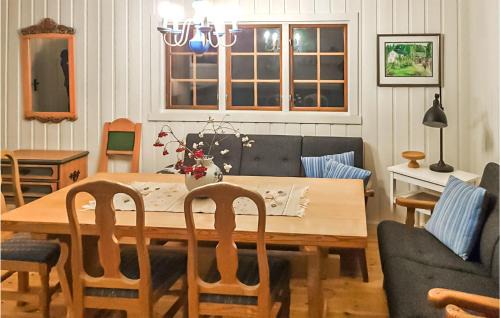 Hauggrend House | Awesome Home In Fyresdal With Kitchen