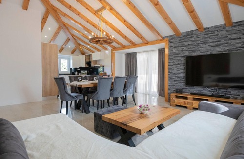 Grubine House | Awesome home in Grubine with sauna