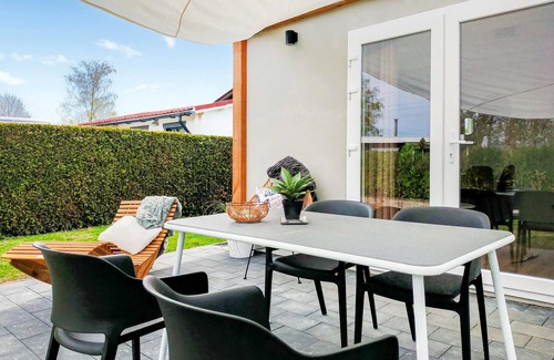 Heinkenszand House | Awesome home in Heinkenszand with WiFi